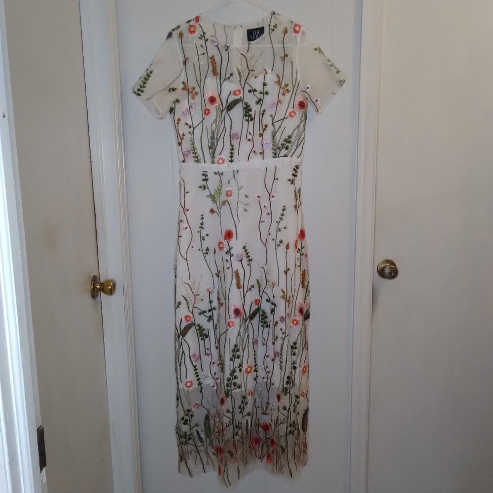 The Moon | Floral Embroidered Dress